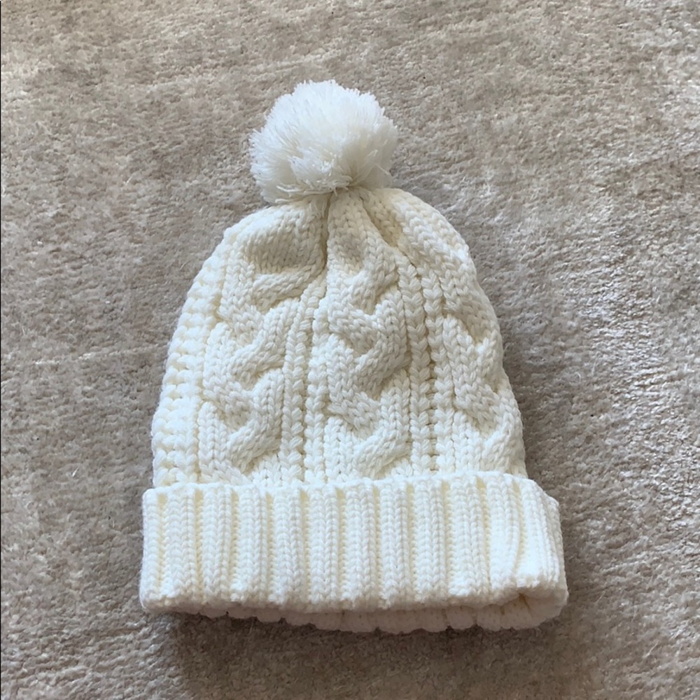 Pom Pom winter hat